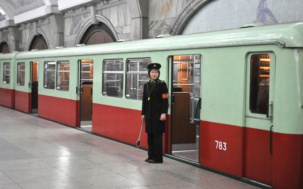 Le metro de Pyongyang, classé parmi les plus beaux du monde