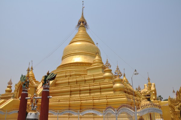 Les impressionnantes pagodes de Mandalay